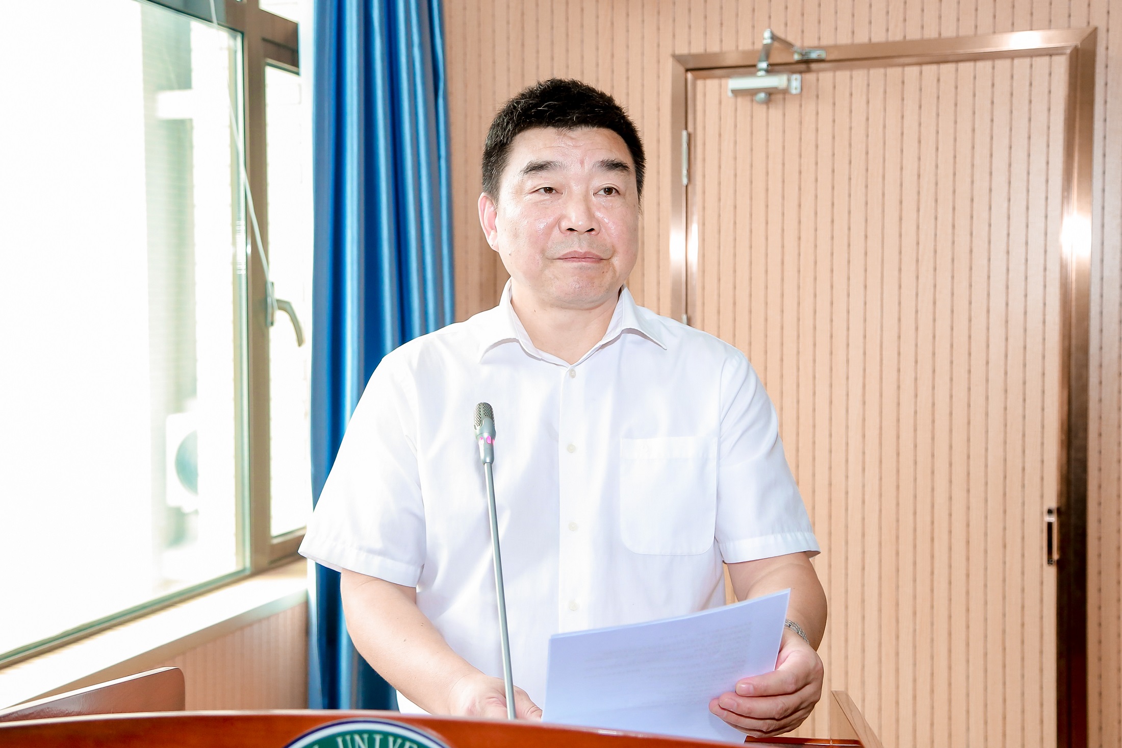 1702714859345882.jpg 01黄宏发 - 副本.jpg